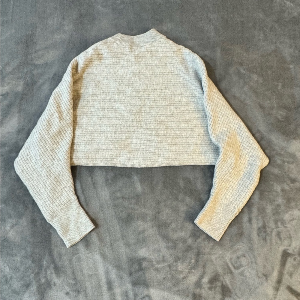 Wilfred Gray Ribbed Cropped Sweater
#1267 - Picture 7 of 7